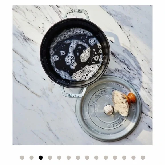 🤍 Staub 4qt Cast Iron Dutch Oven – White Truffle, Original Packaging - Picture 1 of 12